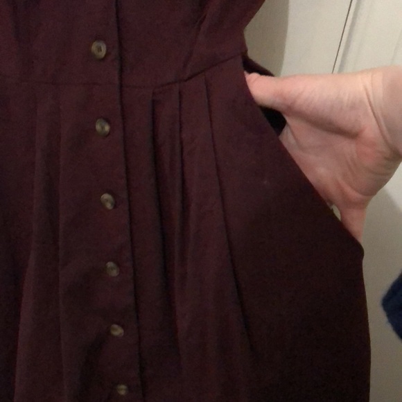 Beautiful Canadian made structured dress - only selling b/c it doesn’t fit! - Picture 4 of 6